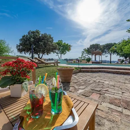 4 Bedroom Beautiful In Vakantiehuis *