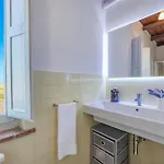 4 Bedroom Beautiful In
