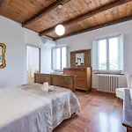 4 Bedroom Beautiful In