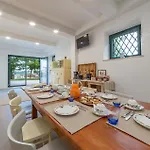 4 Bedroom Beautiful In *