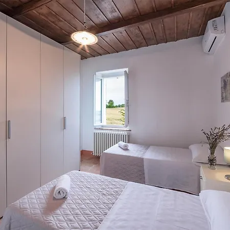 4 Bedroom Beautiful In Senigália